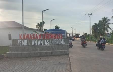 Kondisi Ekowisata Jembatan Antasan Bromo, Kelurahan Mantuil Banjarmasin tampak sepi pengunjung, Minggu (10/9/2022). (foto: dok koranbanjar.net)