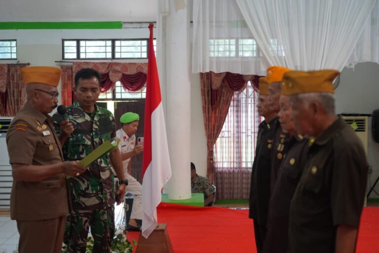 Pelantikan Dewan Pimpinan Cabang (DPC) LVRI Kabupaten Tanah Bumbu (Tanbu) Periode 2022-2027, Rabu (17/11/2022) di Gedung Kapet. (Sumber Foto: Kominfo Kabupaten Tanah Bumbu)