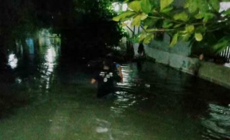 Salah satu wilayah dilanda banjir, di Syamsuddin Noor Jalan Tonhar Kota Banjarbaru. (Sumber Foto:Grup Emergency)